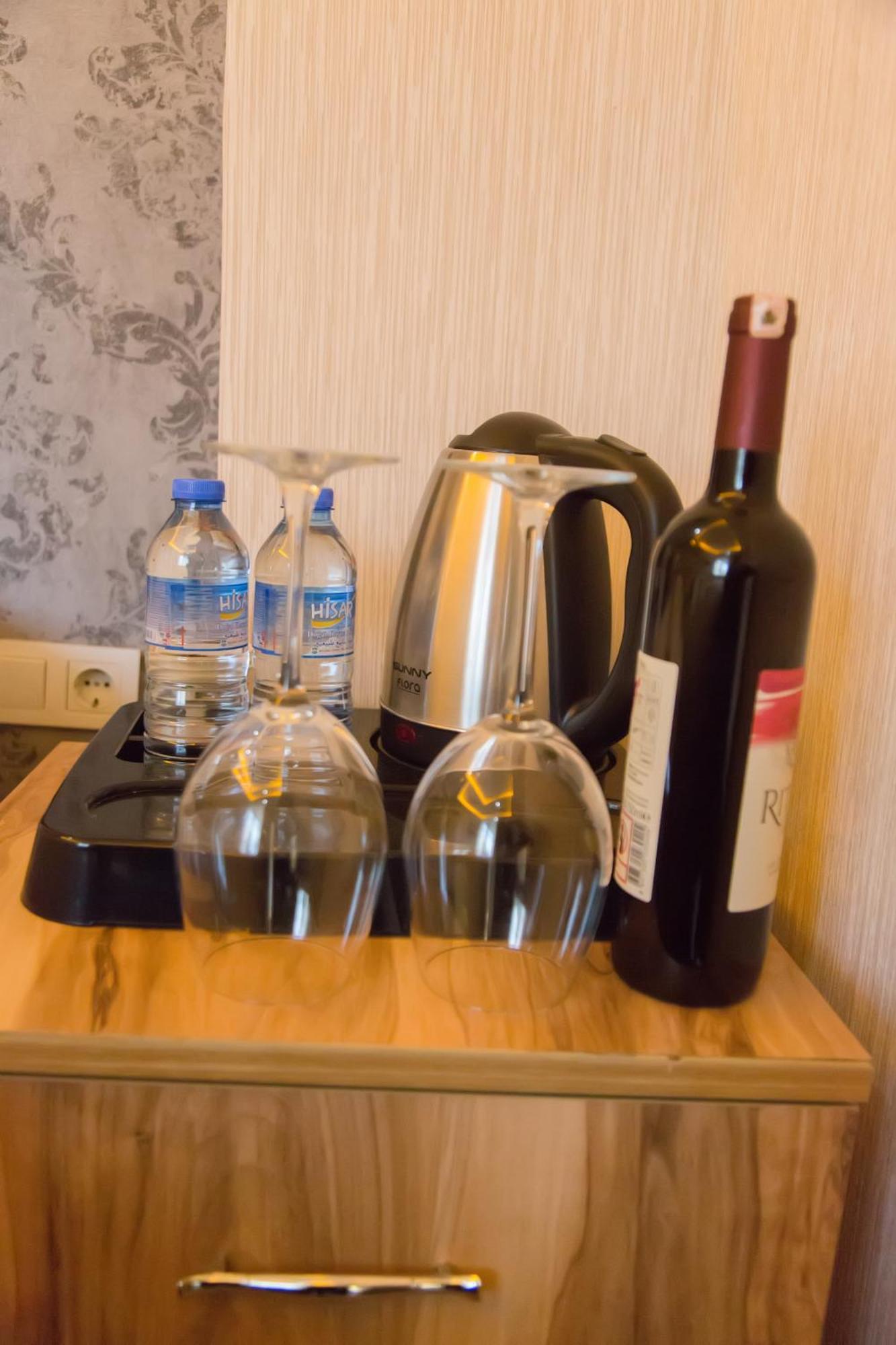 Honey Hotel Istanbul Bagian luar foto