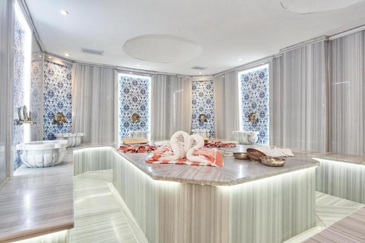 Honey Hotel Istanbul Bagian luar foto