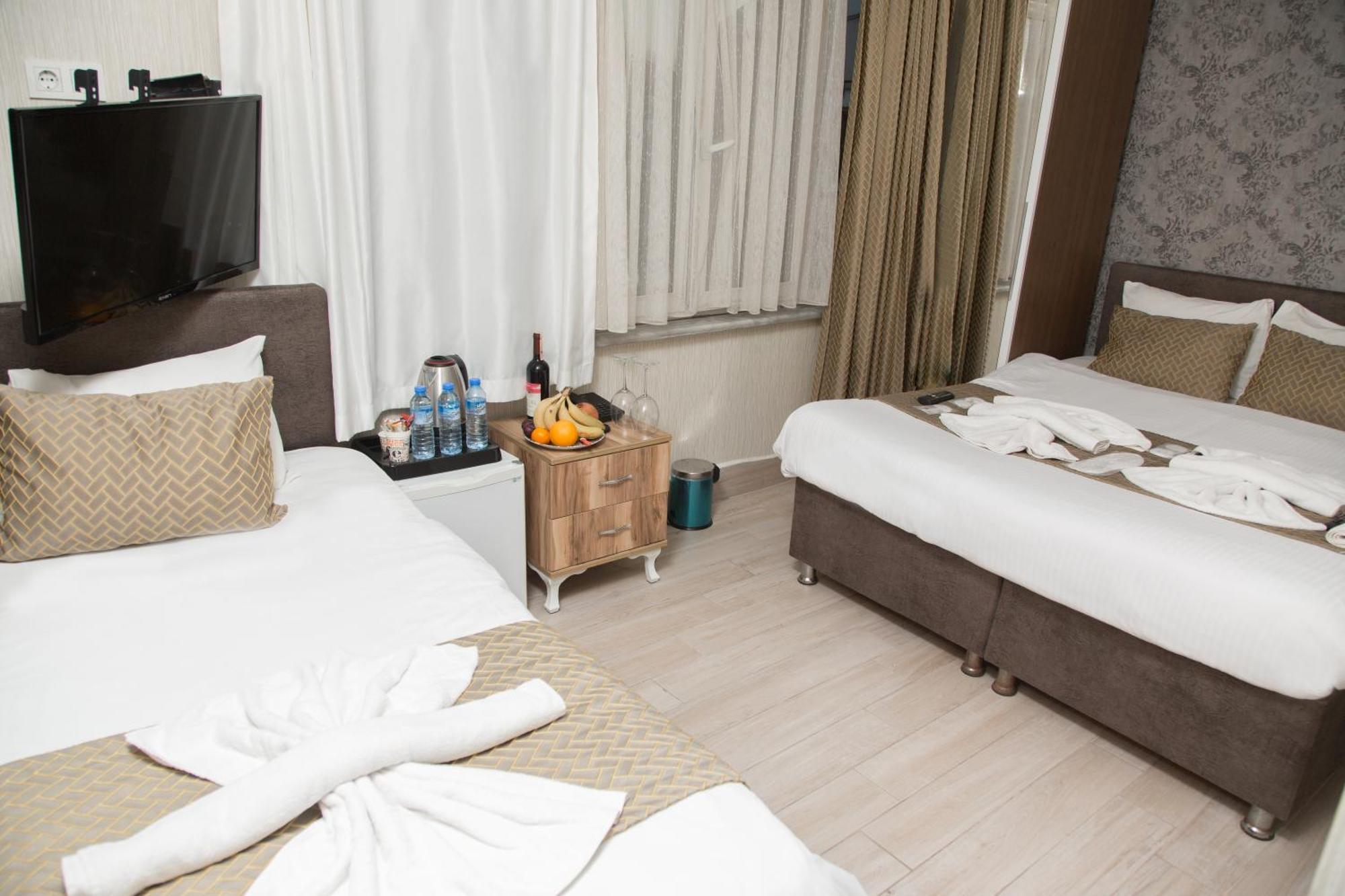 Honey Hotel Istanbul Bagian luar foto