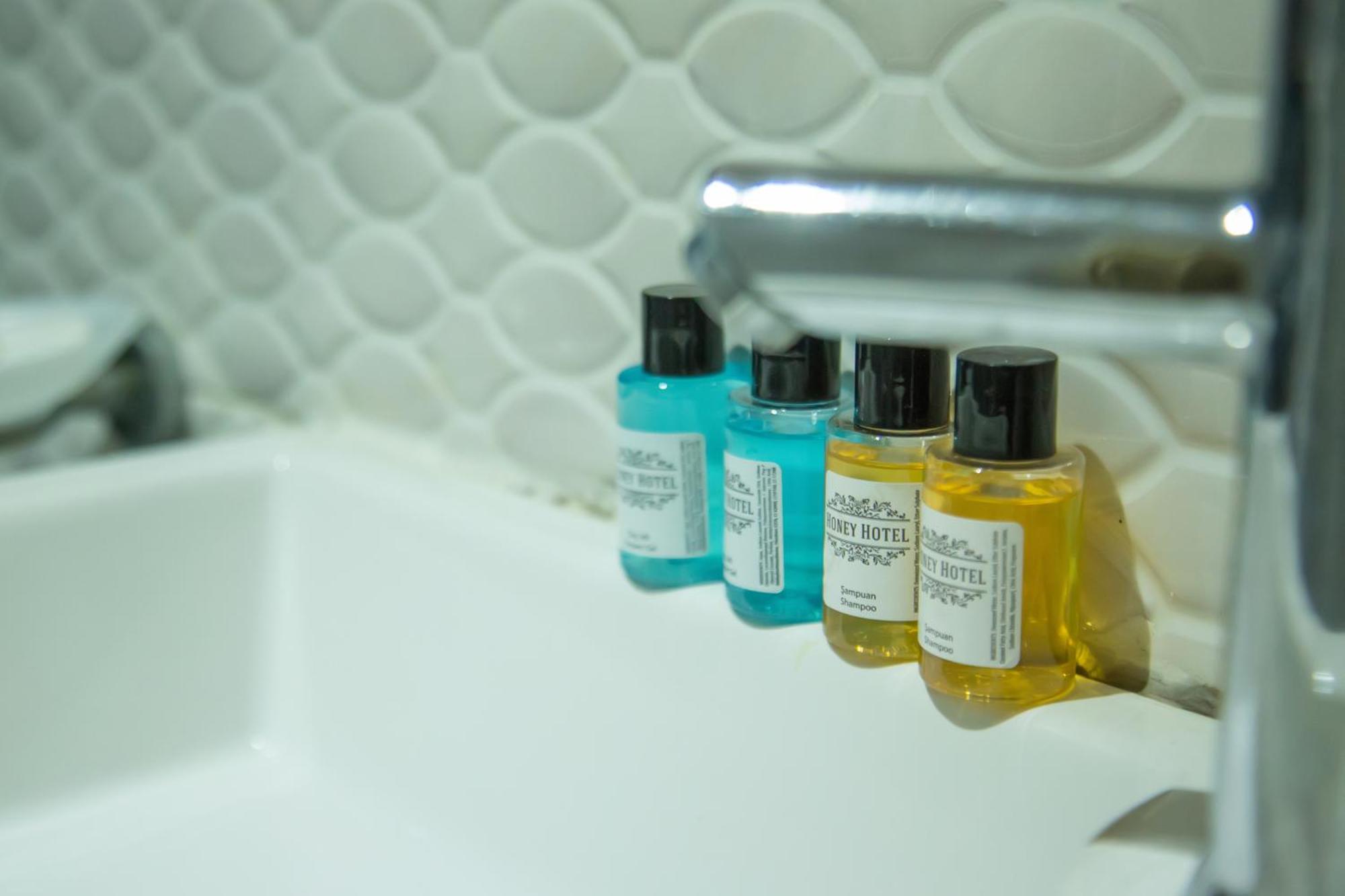 Honey Hotel Istanbul Bagian luar foto