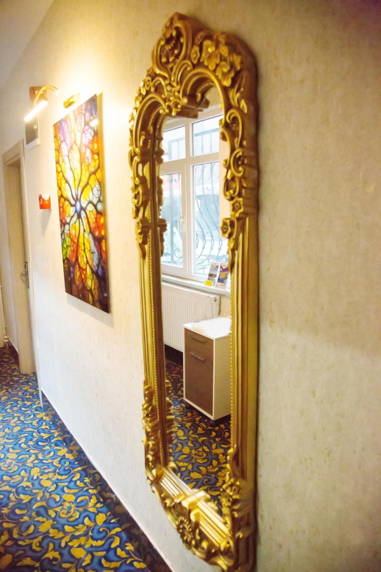 Honey Hotel Istanbul Bagian luar foto
