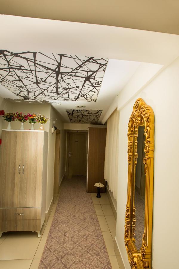 Honey Hotel Istanbul Bagian luar foto