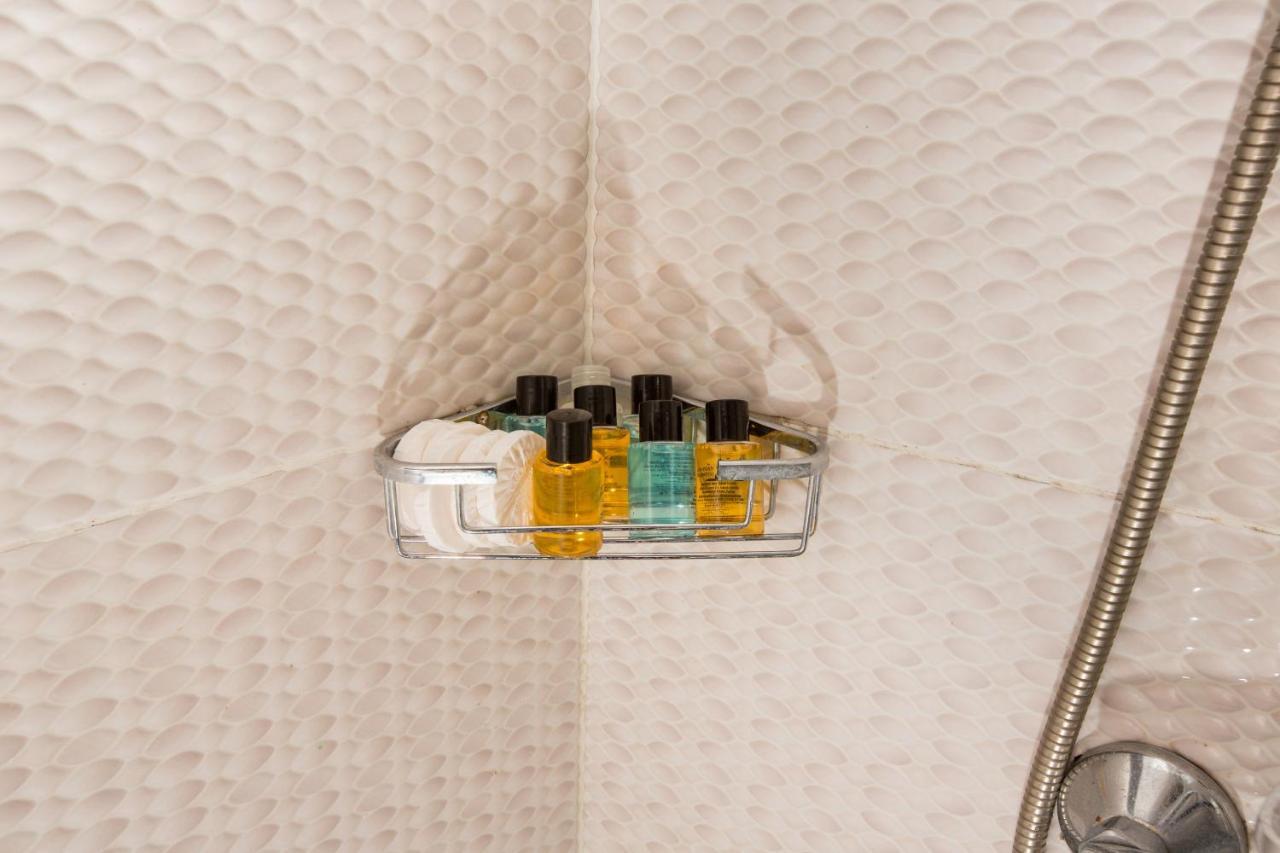Honey Hotel Istanbul Bagian luar foto